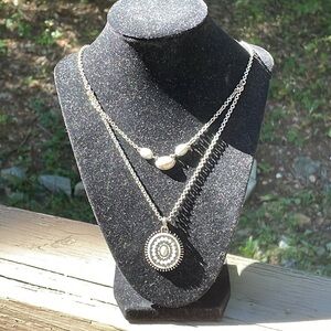 Irregular // Lucky Brand Silver White Oval Stone Layered Necklace